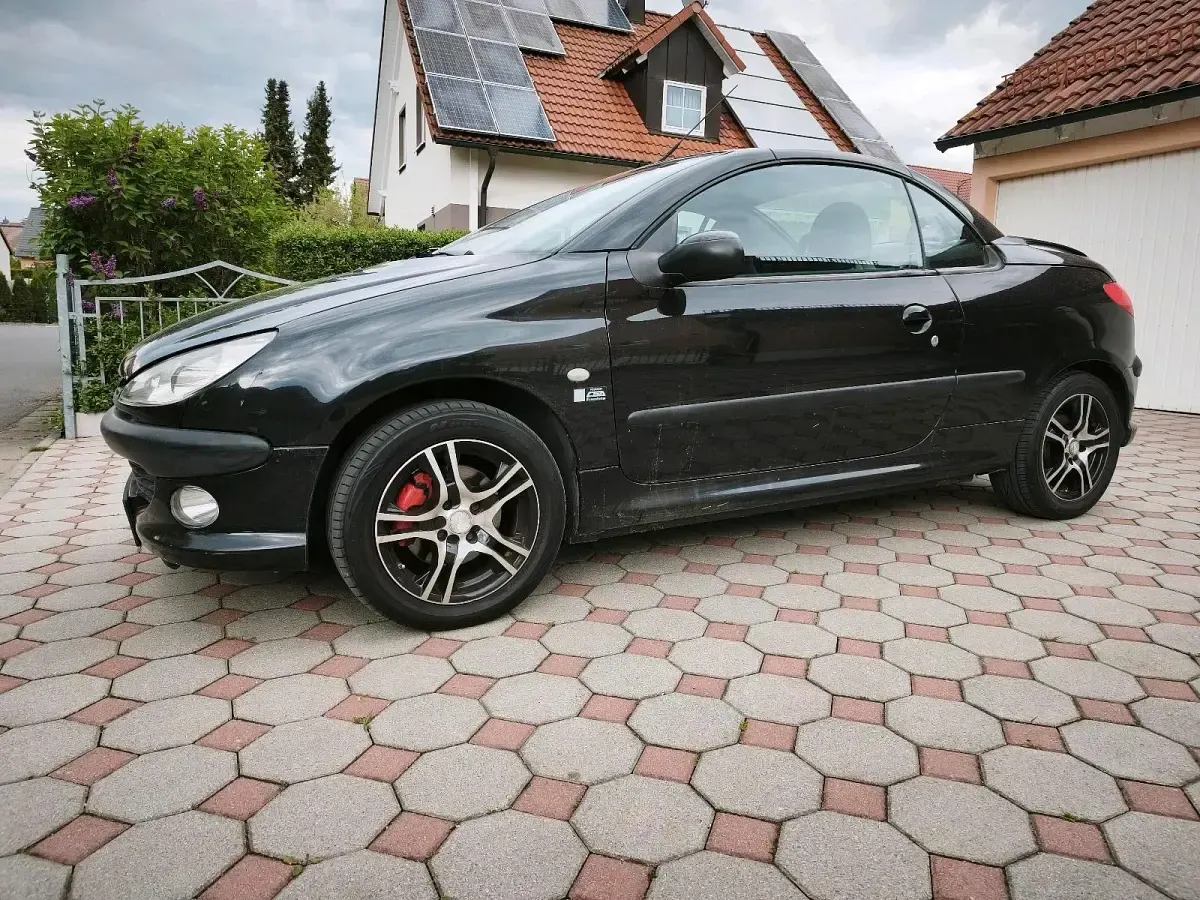 Gebraucht Peugeot 206 109 PS (80 kW) 2003 Schwarz Cabrio