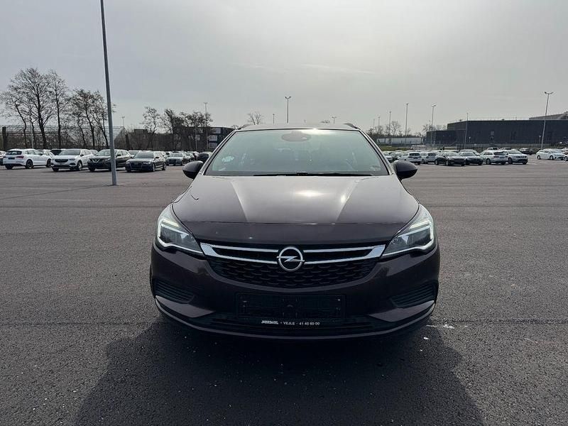 Gebraucht Opel Astra Edition 110 PS (80 kW) 2018 Braun Kombi