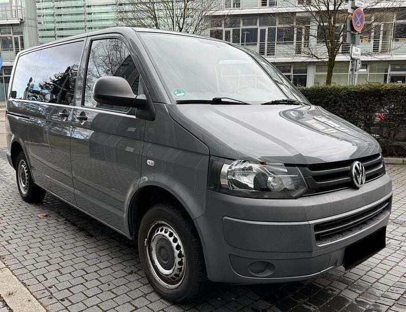 Gebraucht VW Transporter 140 PS (102 kW) 2011 Grau Van