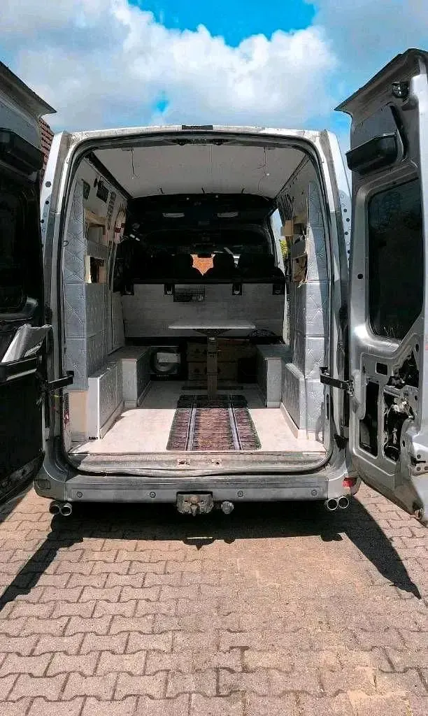 Gebraucht Opel Movano 145 PS (106 kW) 2011 Silber Van / Kleinbus