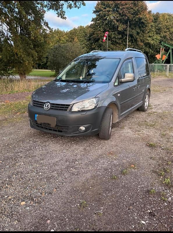 Grau Gebraucht 2013 VW Caddy Van / Kleinbus | 11.500 € (Etwas zu teuer) - Bild 1/4