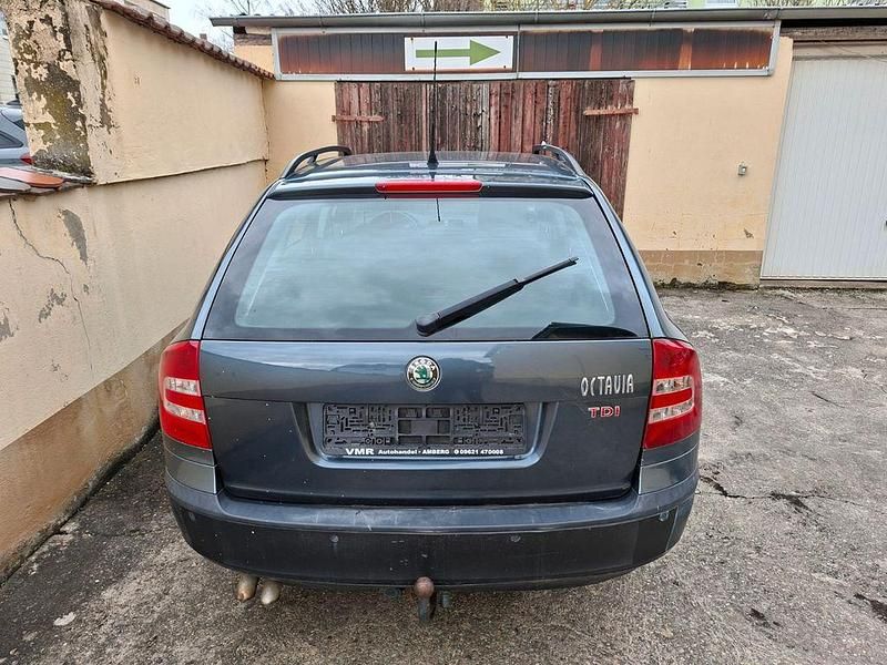 Gebraucht Skoda Octavia 140 PS (102 kW) 2005 Blau Kombi