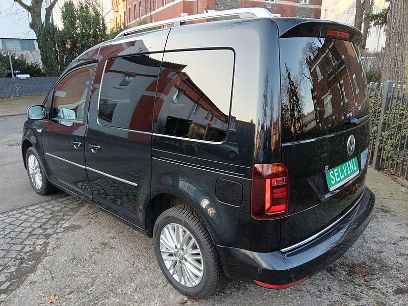 Gebraucht VW Caddy Highline 150 PS (110 kW) 2016 Schwarz Van / Kleinbus