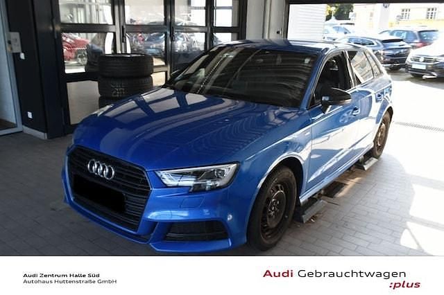 Außenfarbe: Gebraucht 2017 Audi A3 S-Line Limousine | 19.620 € (Etwas zu teuer) - Bild 1/4