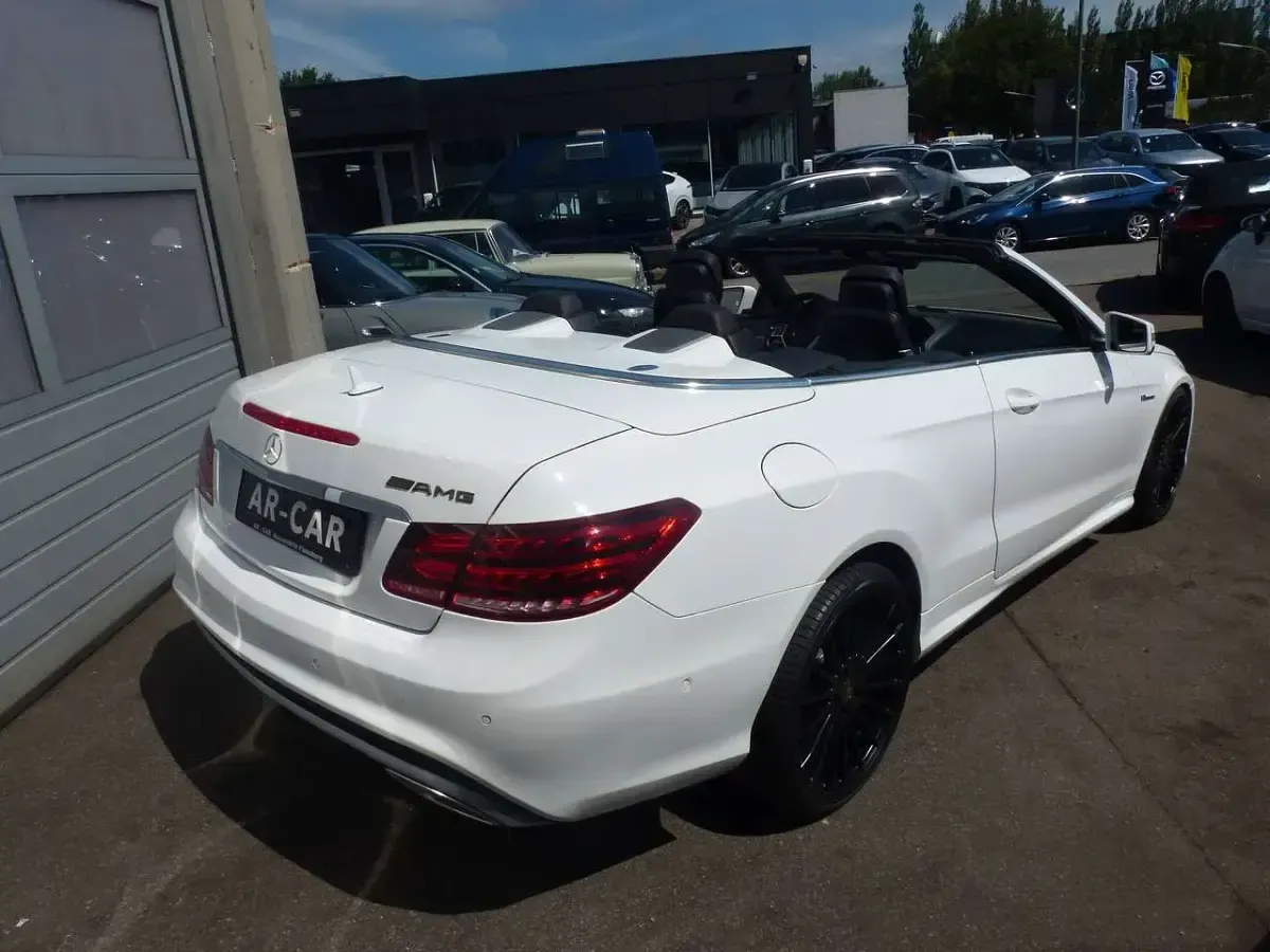Gebraucht Mercedes E350 AMG 252 PS (185 kW) 2013 Weiß Cabrio