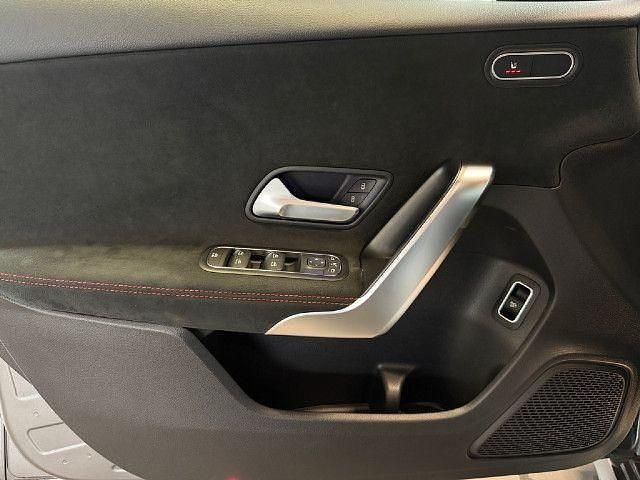 Gebraucht Mercedes A200 AMG 163 PS (119 kW) 2024 Grau Limousine