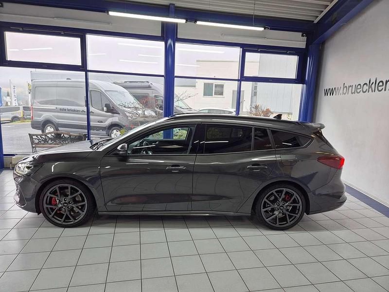 Gebraucht Ford Focus ST 280 PS (205 kW) 2025 Magnetic grau Kombi
