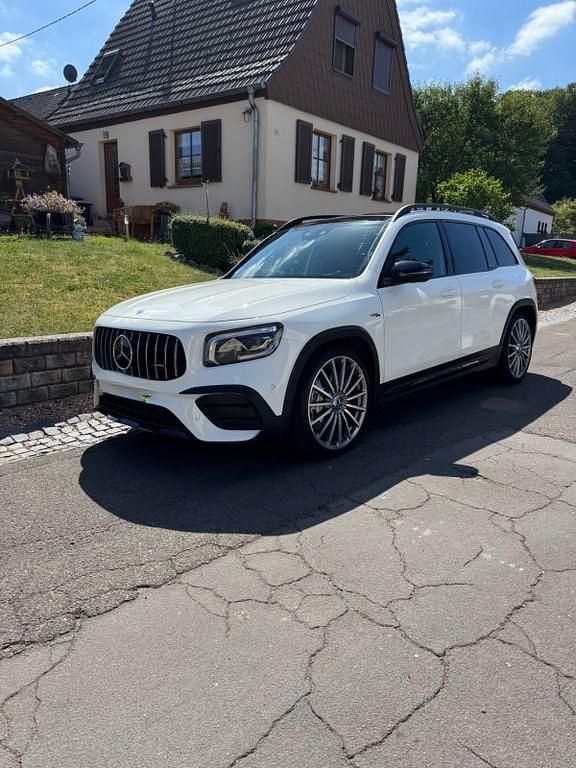 Weiß Gebraucht 2022 Mercedes GLB35 AMG SUV | 45.000 € (Fairer Preis) - Bild 1/4