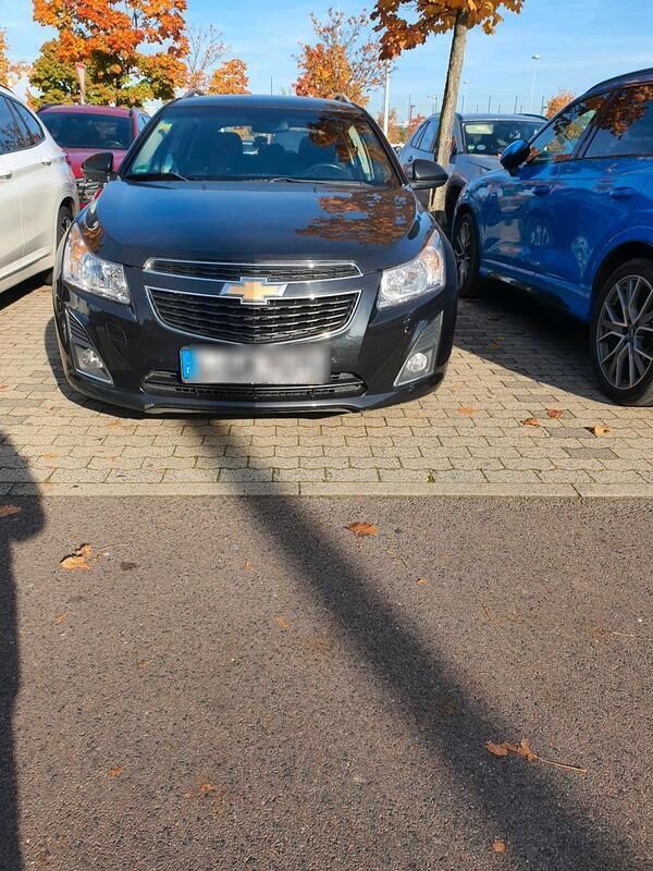 Schwarz Gebraucht 2012 Chevrolet Cruze Kombi | 4.499 € (Fairer Preis) - Bild 1/4