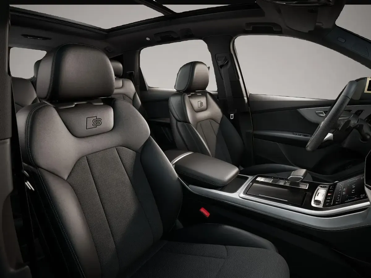 Gebraucht Audi Q7 Ambiente 286 PS (210 kW) 2026 Manufacturer SUV