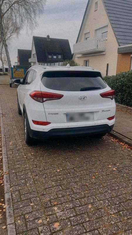 Gebraucht Hyundai Tucson 136 PS (100 kW) 2017 Weiß SUV