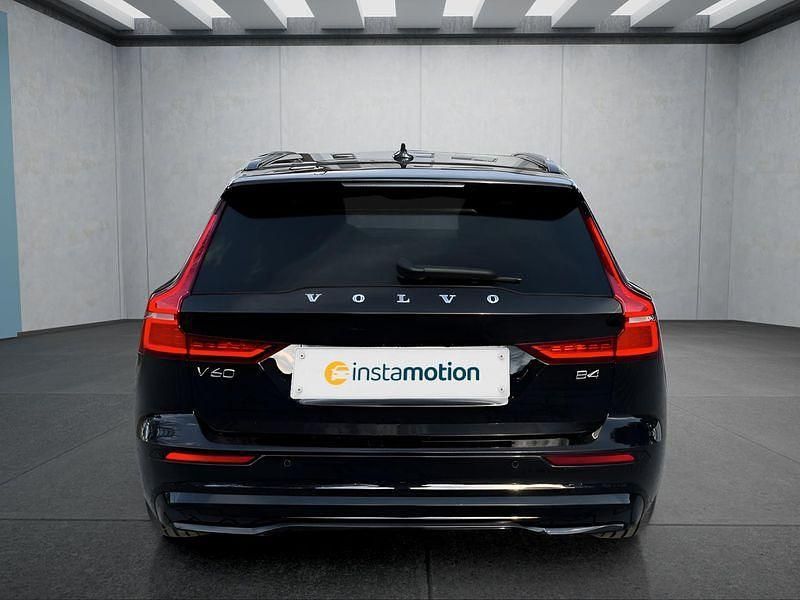 Gebraucht Volvo V60 Plus 197 PS (144 kW) 2024 Schwarz Kombi