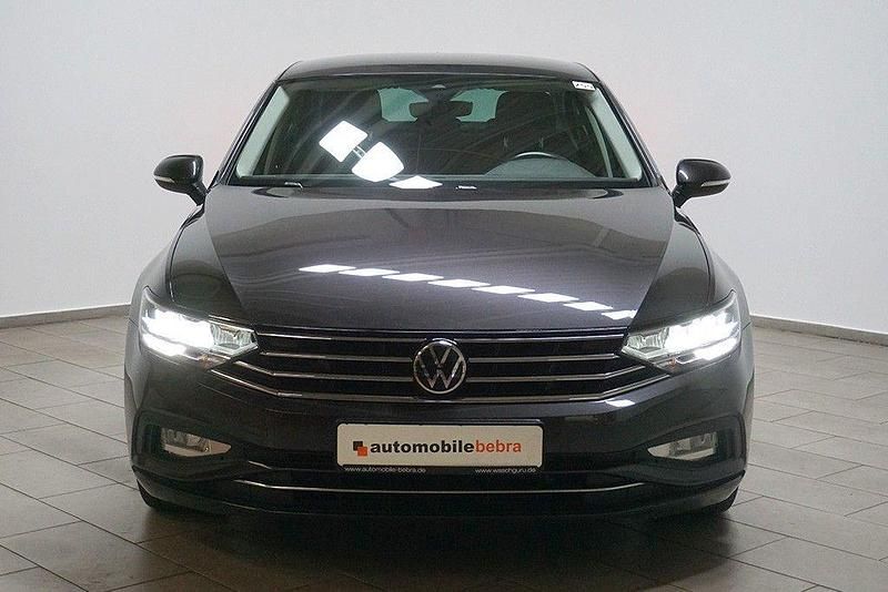 Gebraucht VW Passat R-line 200 PS (147 kW) 2021 Mangangrau Limousine