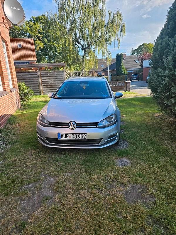 Silber Gebraucht 2016 VW Golf VII Kombi | 7.999 € (Fairer Preis) - Bild 1/4