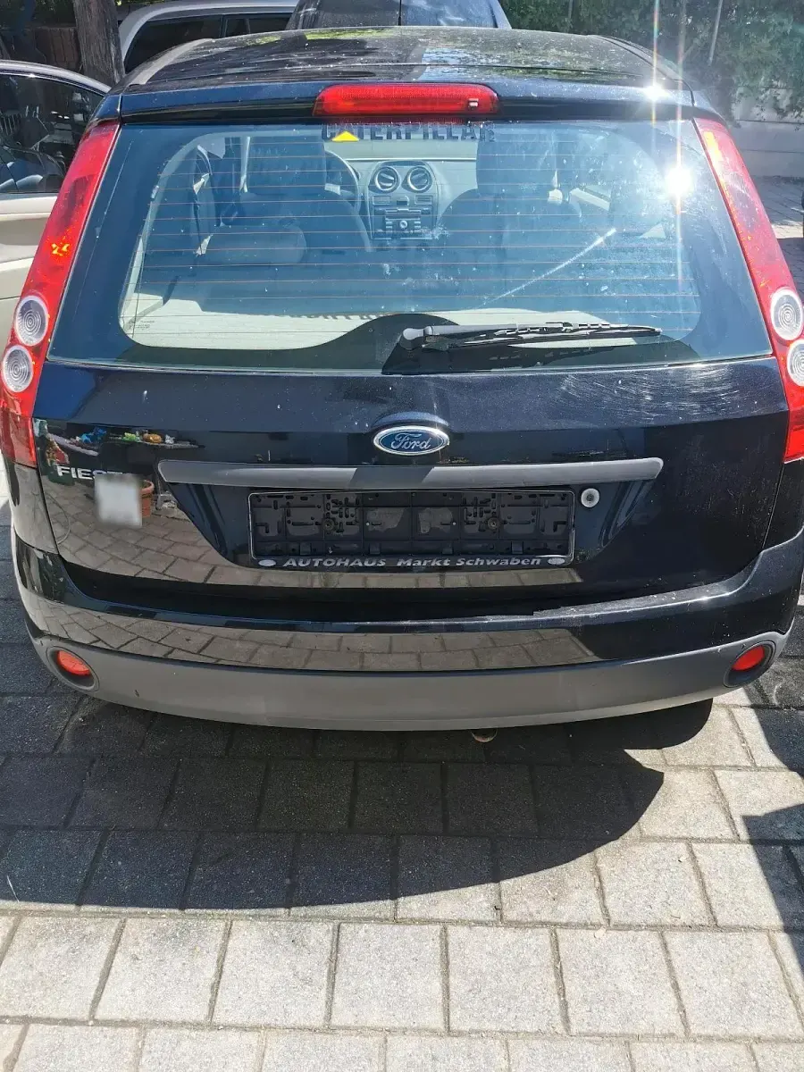 Usata Ford Fiesta 60 CV (44 kW) 2006 Nero Utilitaria