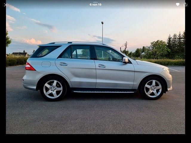 Gebraucht Mercedes ML350 258 PS (189 kW) 2012 Grau SUV