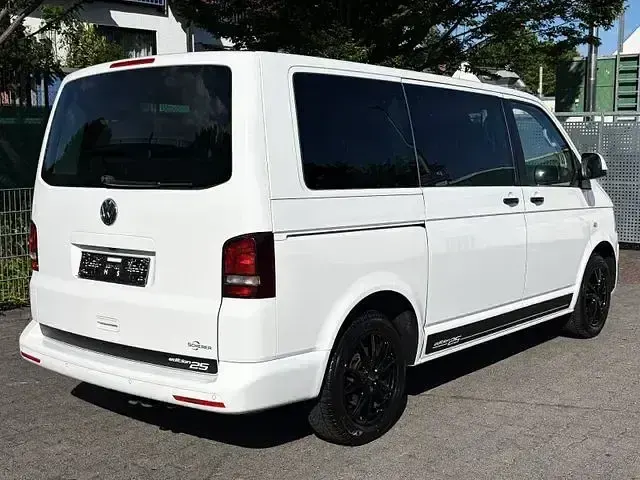 Gebraucht VW Multivan Edition 180 PS (132 kW) 2015 Andere Van / Kleinbus