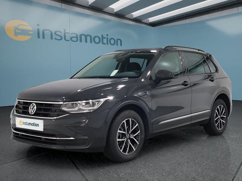 Grau Gebraucht 2021 VW Tiguan SUV | 26.149 € (Superpreis) - Bild 1/4