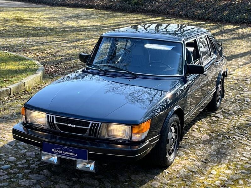 Blau Gebraucht 1982 Saab 900 Kleinwagen | 12.900 € - Bild 1/4