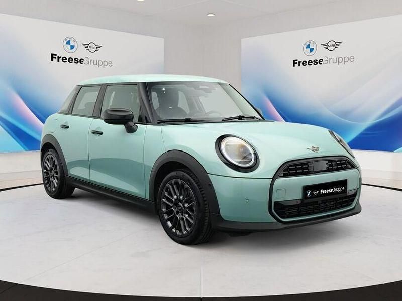 Gebraucht Mini Cooper Classic 156 PS (114 kW) 2024 Ocean wave green Kleinwagen