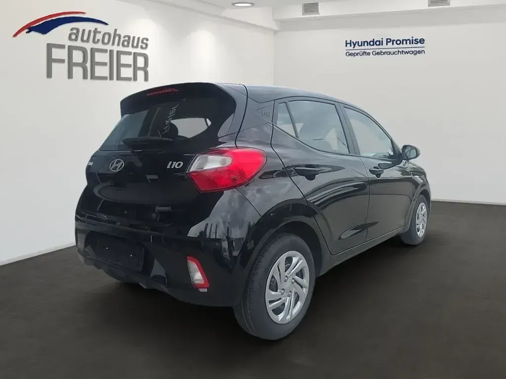 Neu Hyundai i10 Select 63 PS (46 kW) 2025 Phantom black / met Kleinwagen