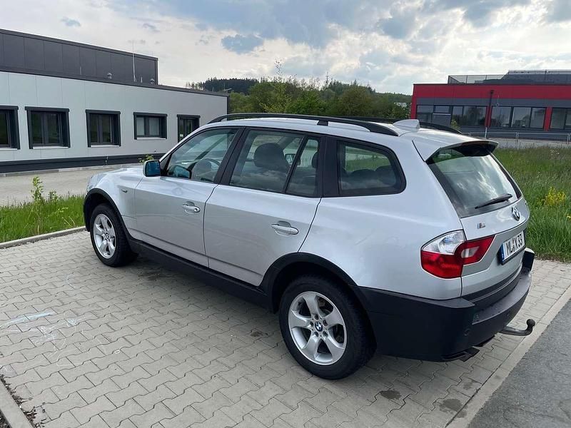 Silber Gebraucht 2003 BMW X3 SUV | 4.000 € (Fairer Preis) - Bild 1/4