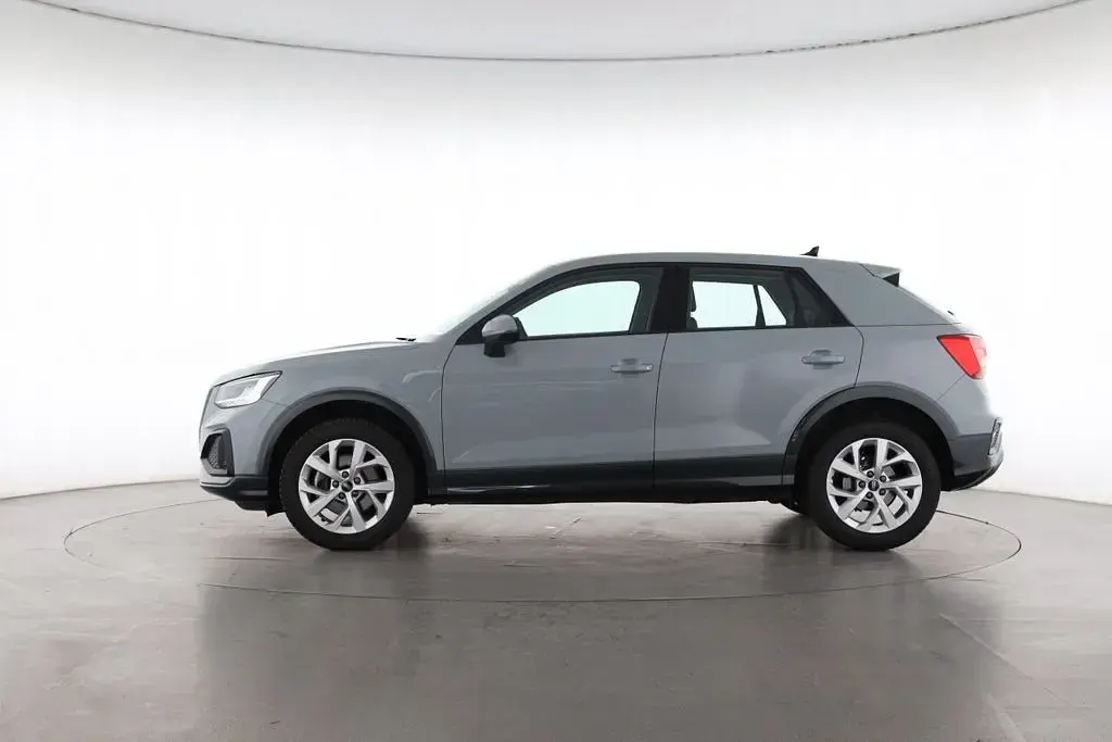 Gebraucht Audi Q2 Advanced Plus 150 PS (110 kW) 2025 Pfeilgrau perleffekt SUV