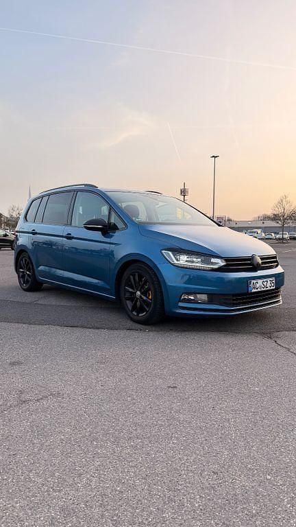 Gebraucht VW Touran Highline 150 PS (110 kW) 2016 Blau Van / Kleinbus