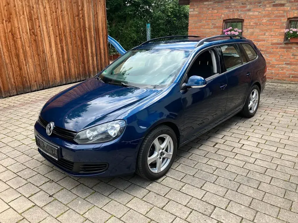 Gebraucht VW Golf VII Trendline 105 PS (77 kW) 2012 Blau Kombi