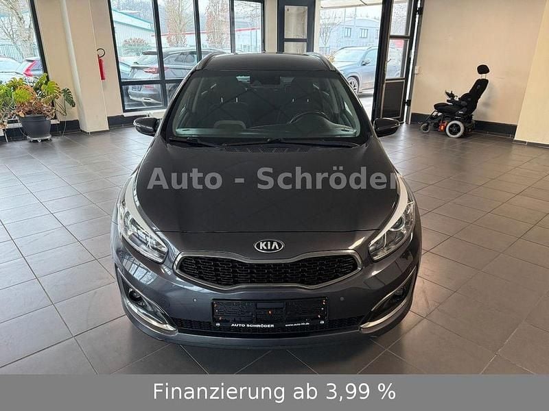 Gebraucht Kia Ceed Sportswagon Spirit 135 PS (99 kW) 2016 Dark gun metal Kombi