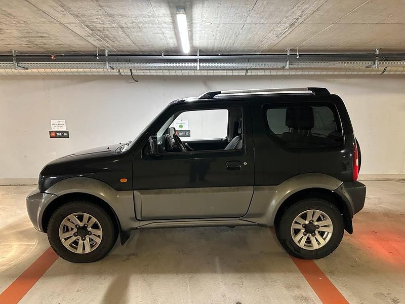 Gebraucht Suzuki Jimny 85 PS (62 kW) 2009 Schwarz SUV