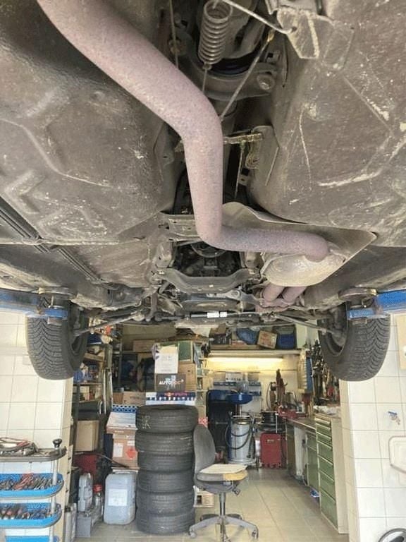 Gebraucht Mercedes E230 136 PS (100 kW) 1982 Grün Limousine