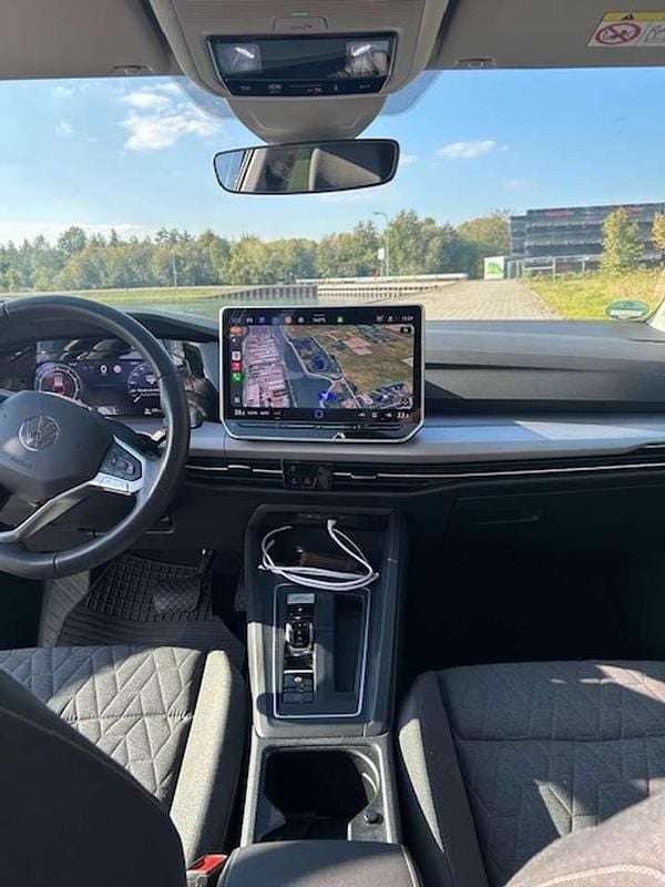 Gebraucht VW Golf VIII IQ Drive 116 PS (85 kW) 2025 Blau Kombi