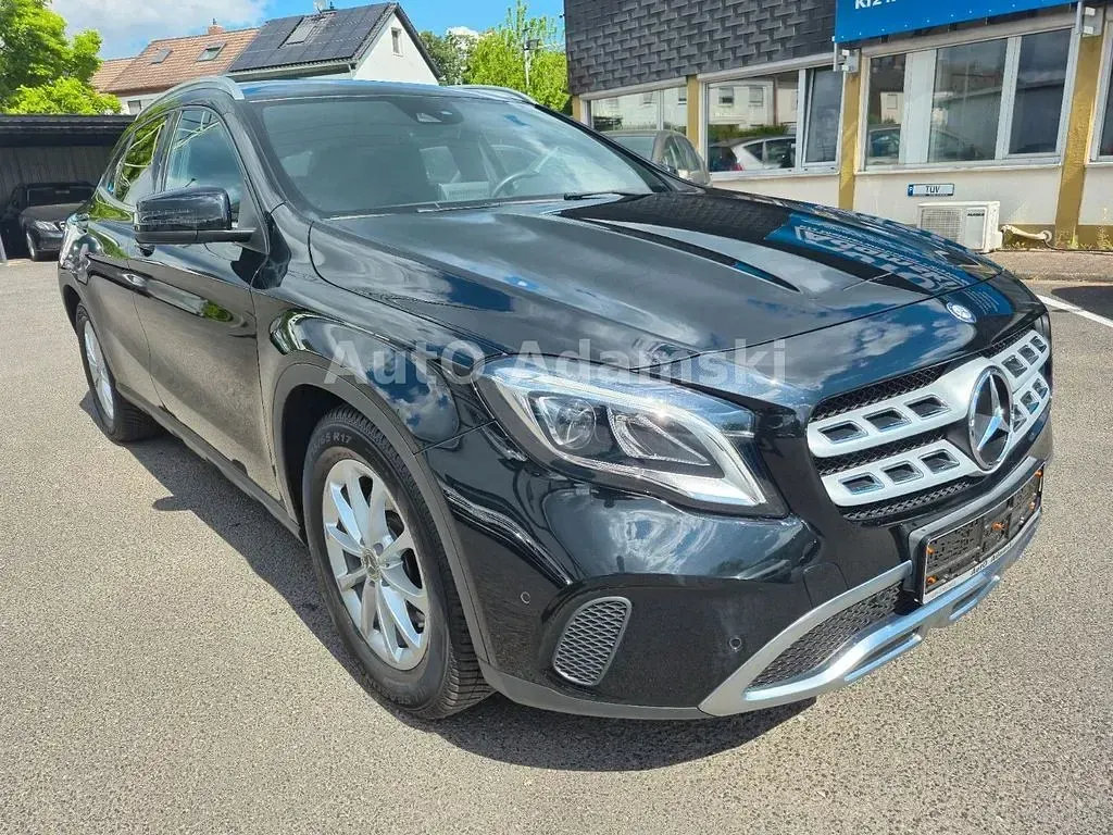 Gebraucht Mercedes GLA250 Urban 211 PS (155 kW) 2017 Schwarz SUV