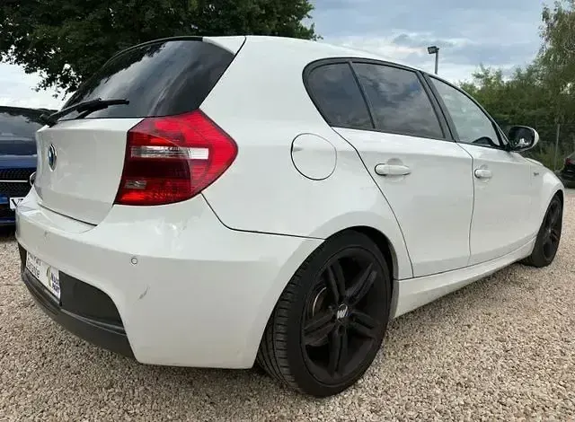 Gebraucht BMW 118 Performance 143 PS (105 kW) 2011 Weiß Kleinwagen