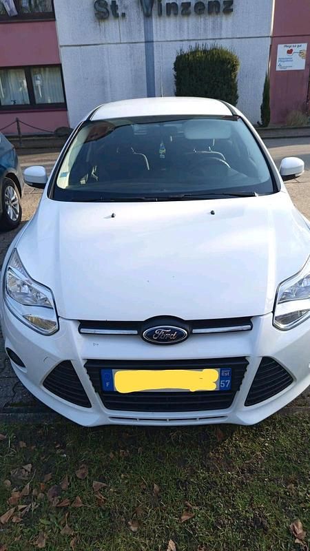 Gebraucht Ford Focus 2012 Weiß Kombi