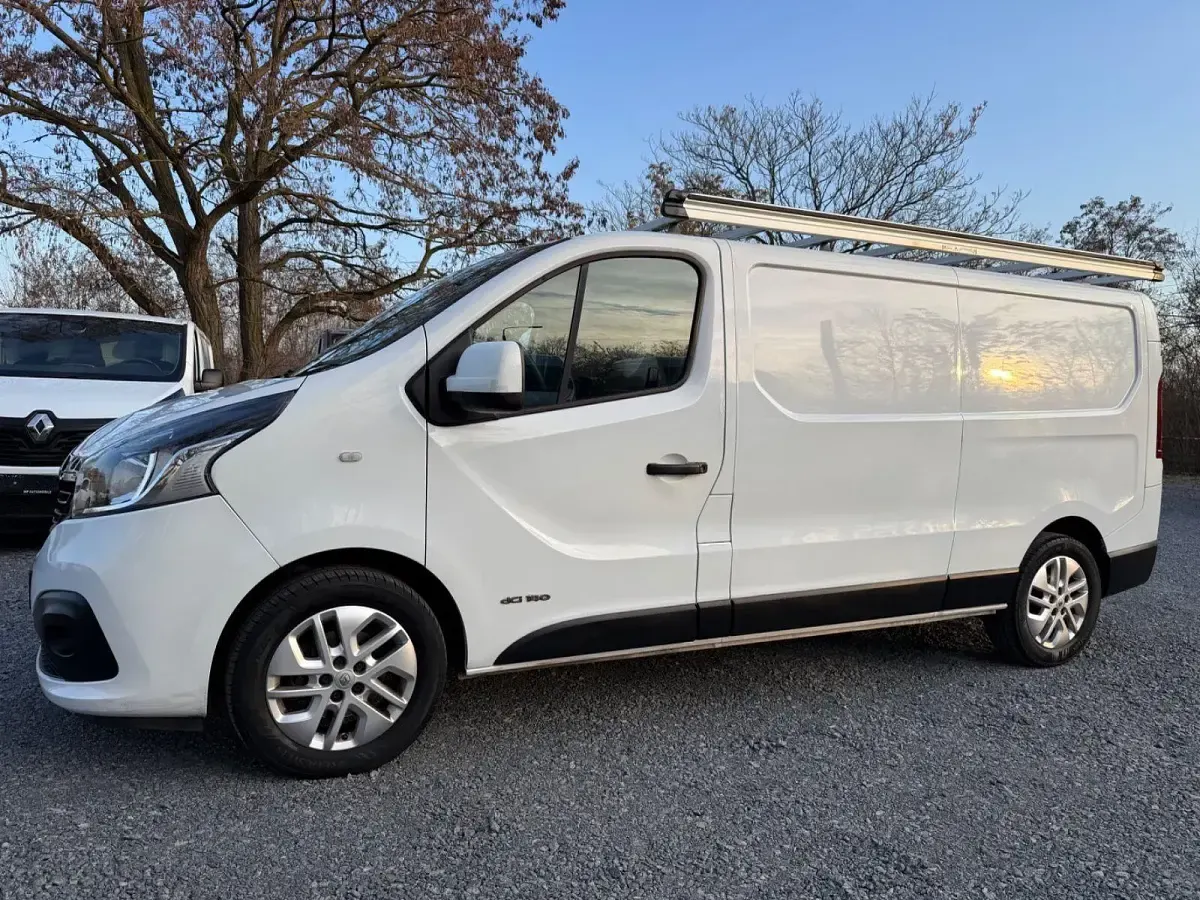 Gebraucht Renault Trafic 140 PS (102 kW) 2015 Weiß Van / Kleinbus