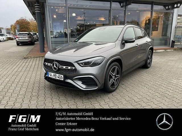 Lack mountaingrau Gebraucht 2024 Mercedes GLA200 AMG SUV | 41.490 € (Etwas zu teuer) - Bild 1/2