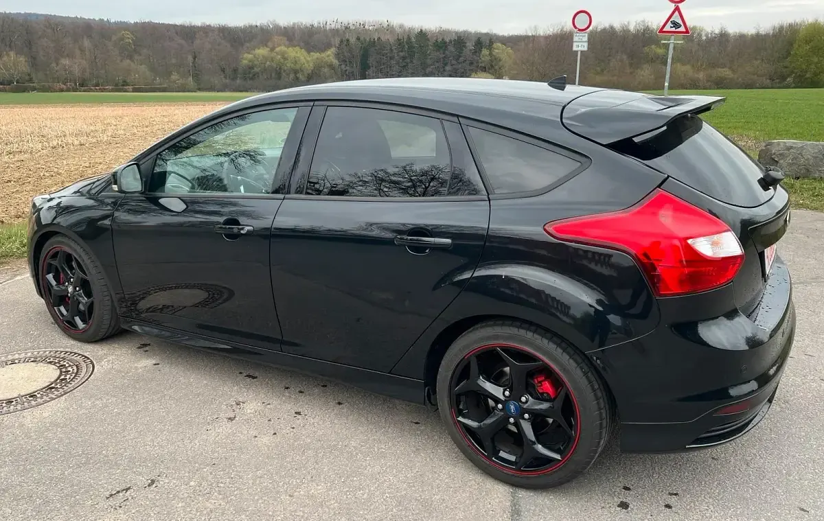 Usata Ford Focus ST 247 CV (181 kW) 2013 Nero Berlina