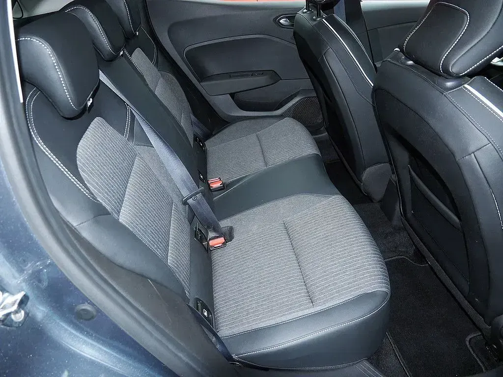 Gebraucht Renault Clio Intens 91 PS (66 kW) 2022 Grau (metallic) Kleinwagen