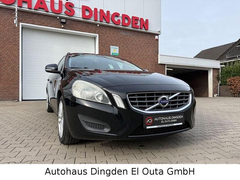 Gebraucht Volvo V60 Momentum 163 PS (119 kW) 2011 Schwarz Kombi
