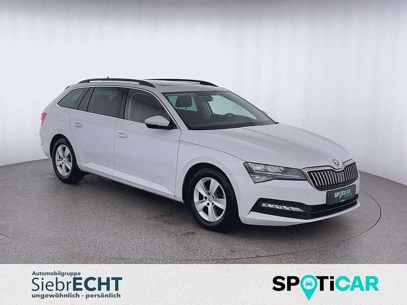 Gebraucht Skoda Superb Ambition 150 PS (110 kW) 2022 Weiß Kombi