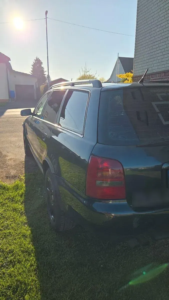Second-hand Audi A4 193 CP (141 kW) 1997 Negru Break