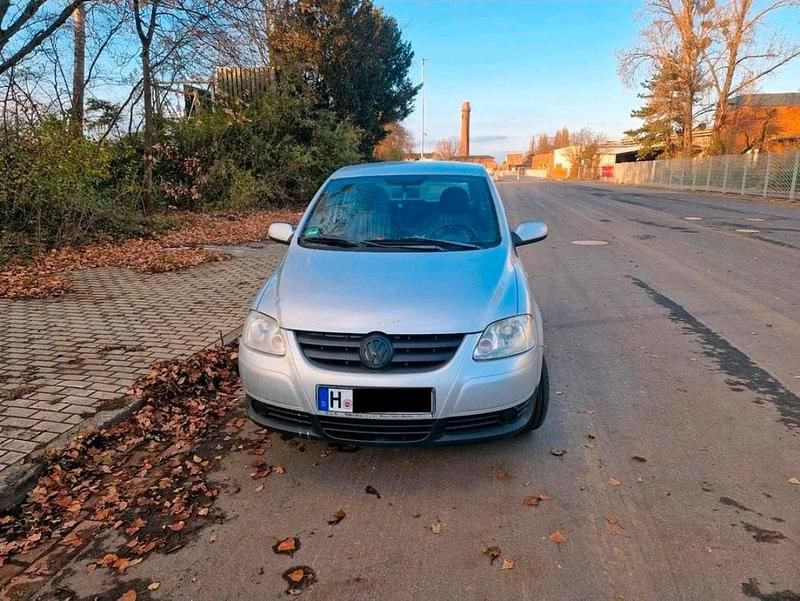 Silber Gebraucht 2006 VW Fox Kleinwagen | 850 € (Fairer Preis) - Bild 1/4