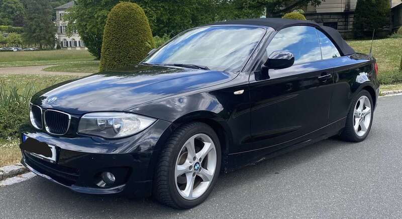 Schwarz Gebraucht 2011 BMW 118 Cabriolet Cabrio | 5.750 € (Guter Preis) - Bild 1/4