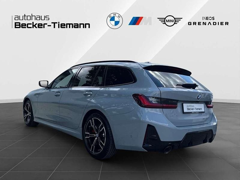 Neu BMW 320 Exclusive 190 PS (139 kW) 2025 Grau Kombi