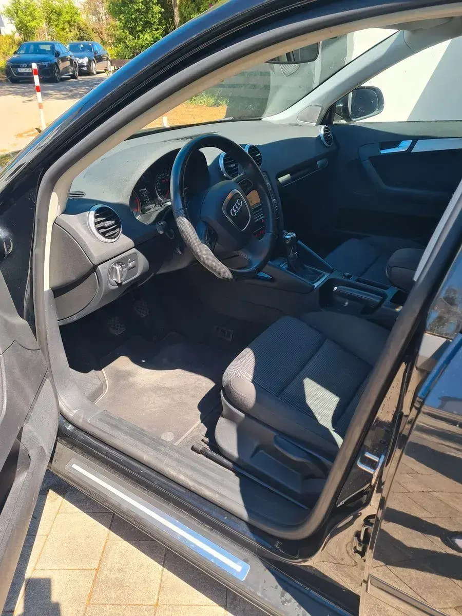 Używany Audi A3 Ambition 125 KM (91 kW) 2012 Czarny Hatchback