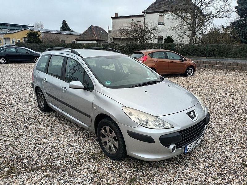 Gebraucht Peugeot 307 88 PS (64 kW) 2008 Silber Kombi