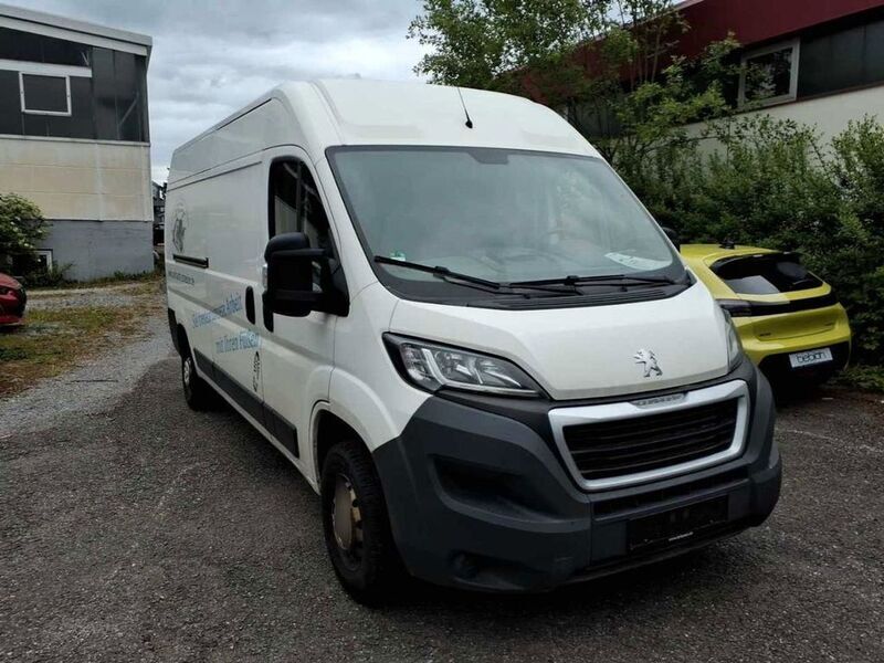 Weiß Gebraucht 2018 Peugeot Boxer Avantage Van | 7.490 € - Bild 1/4