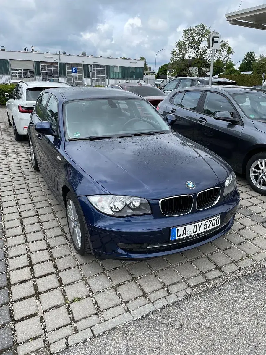 Używany BMW 116 122 KM (89 kW) 2010 Niebieski Hatchback